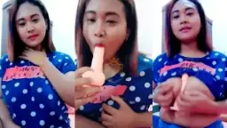 Mbak iyem Sepong Dildo Jepitin di Toketnya Video by PornHub Mbak iyem Sepong Dildo Jepitin di Toketnya Video by PornHub