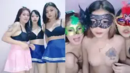 Tiga Remaja Lepas Busana Pengen 4Some Video by AVTub
