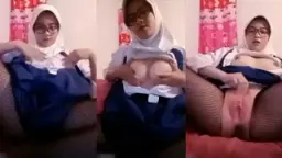 Hijab Ukhti Pakai Baju Daun Masih Muda VCS Video by HQporner