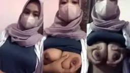 Dapet Kiriman Pap Toket Gede Hijab Video by YourPorn