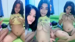 Ica dan Temannya Pamer Toket Gede Video by xNxx