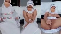 Maelaela Mukena Toge Colmek Pakai Dildo Video by simontok Maelaela Mukena Toge Colmek Pakai Dildo Video by simontok