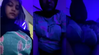 Tante Khamraisy Hijab Spill Toket Live Video by SangeLink