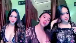Naya Sexy Hot Julurkan Lidah Menggoda Video by PornOne