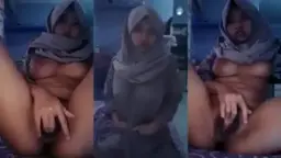 Skandal Mahasiswi MeruChan Hijab Part 2 Video by BebasIndo