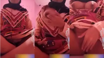 Chellskyy Cewek Hijab Toket Bulat Colmek Video by KingBokep