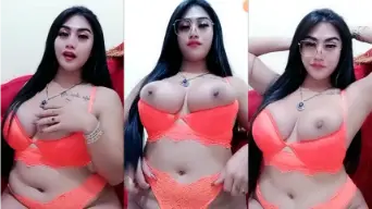 Miss Dianti Pamer Toket Mulus DreamLive Video by PornOne