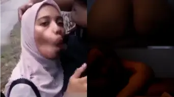 Cewek Hijab Nyepong Outdoor Ngewe di Kostan Video by BOKEPSIN Cewek Hijab Nyepong Outdoor Ngewe di Kostan Video by BOKEPSIN