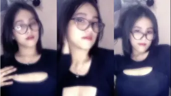 Elya Daun Masih Muda Kacamata Idaman Banget Video by Beeg